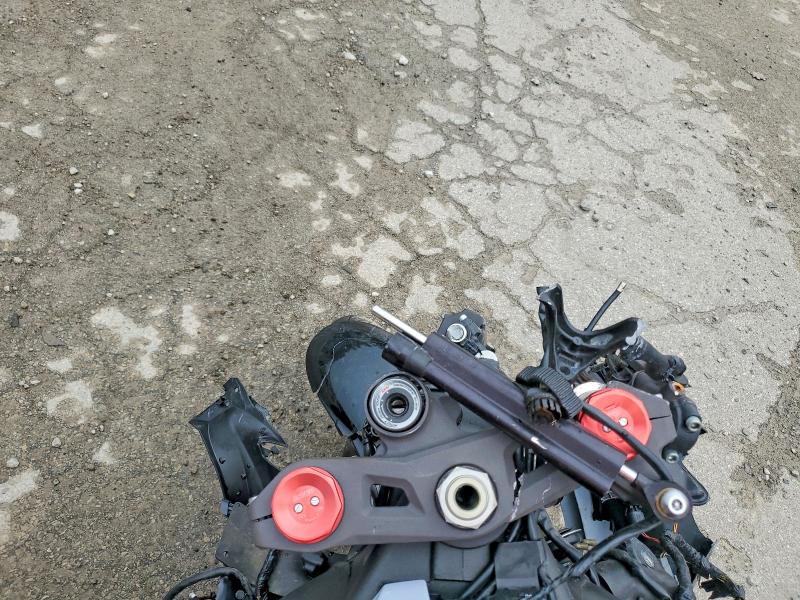 64442496 :رقم المزاد ، JKAZXCJ12DA016559 vin ، 2013 Kawasaki Zx1000 مزاد بيع