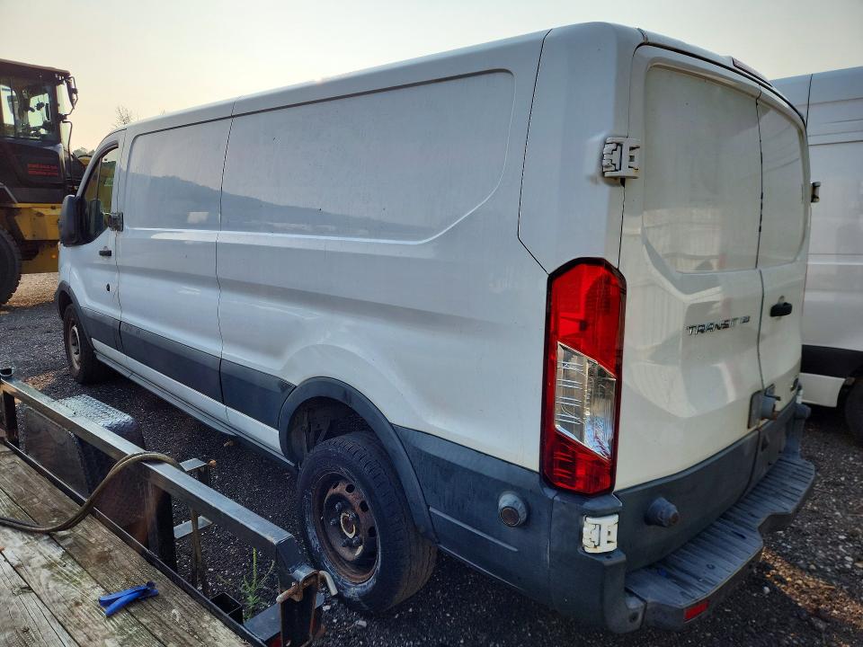 70894666 :رقم المزاد ، 1FTYE2YM7HKB51831 vin ، 2017 Ford Transit مزاد بيع