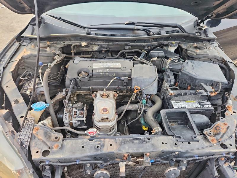 64298846 :رقم المزاد ، 1HGCR2F30FA029826 vin ، 2015 Honda Accord مزاد بيع