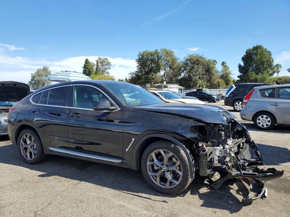 66074266 :رقم المزاد ، 5UX33DT06N9M33685 vin ، 2022 Bmw X4 مزاد بيع