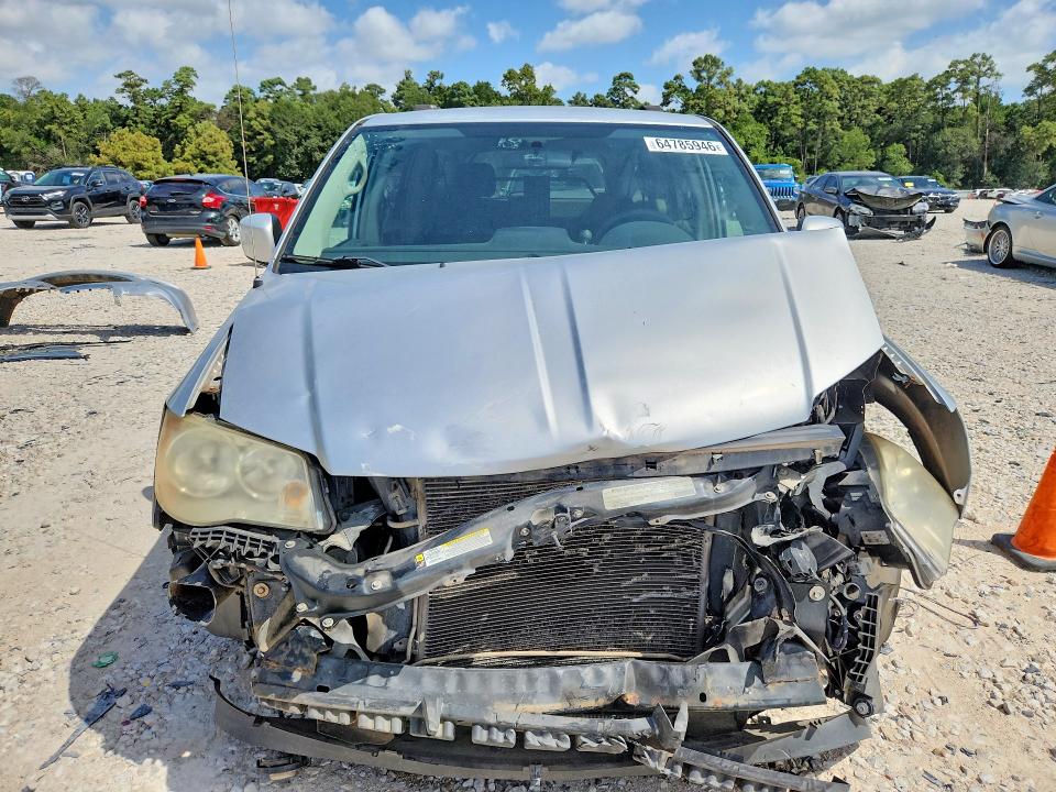 2011 Chrysler Town & Country მანქანა იყიდება აუქციონზე, vin: 2A4RR5DG5BR645425, აუქციონის ნომერი: 64785946