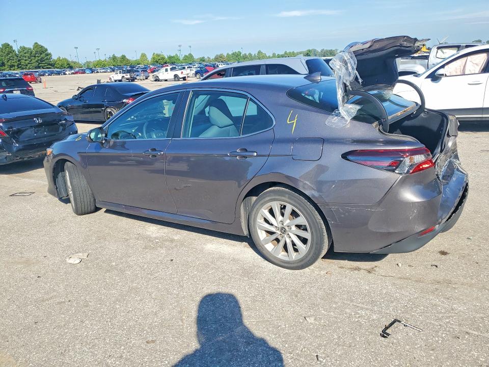 2022 Toyota Camry მანქანა იყიდება აუქციონზე, vin: 4T1C11AK5NU647618, აუქციონის ნომერი: 65493716