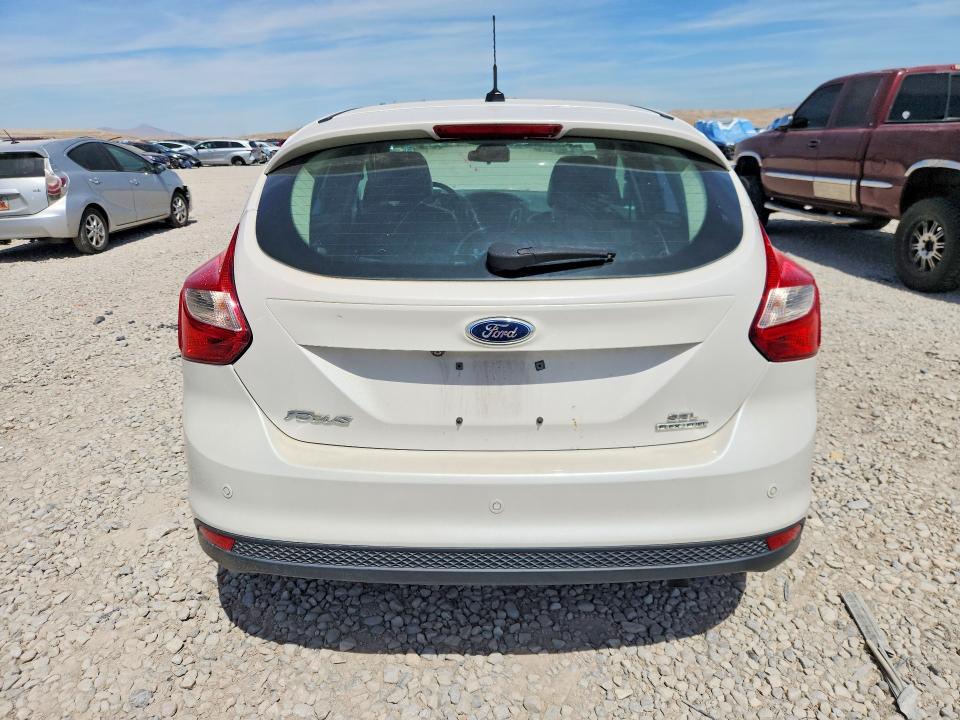 65062136 :رقم المزاد ، 1FADP3N23DL335191 vin ، 2013 Ford Focus مزاد بيع