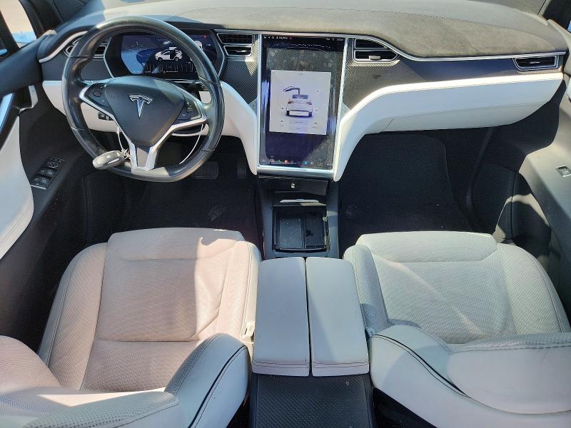 2016 Tesla Model X მანქანა იყიდება აუქციონზე, vin: 5YJXCAE22GF017044, აუქციონის ნომერი: 66267076