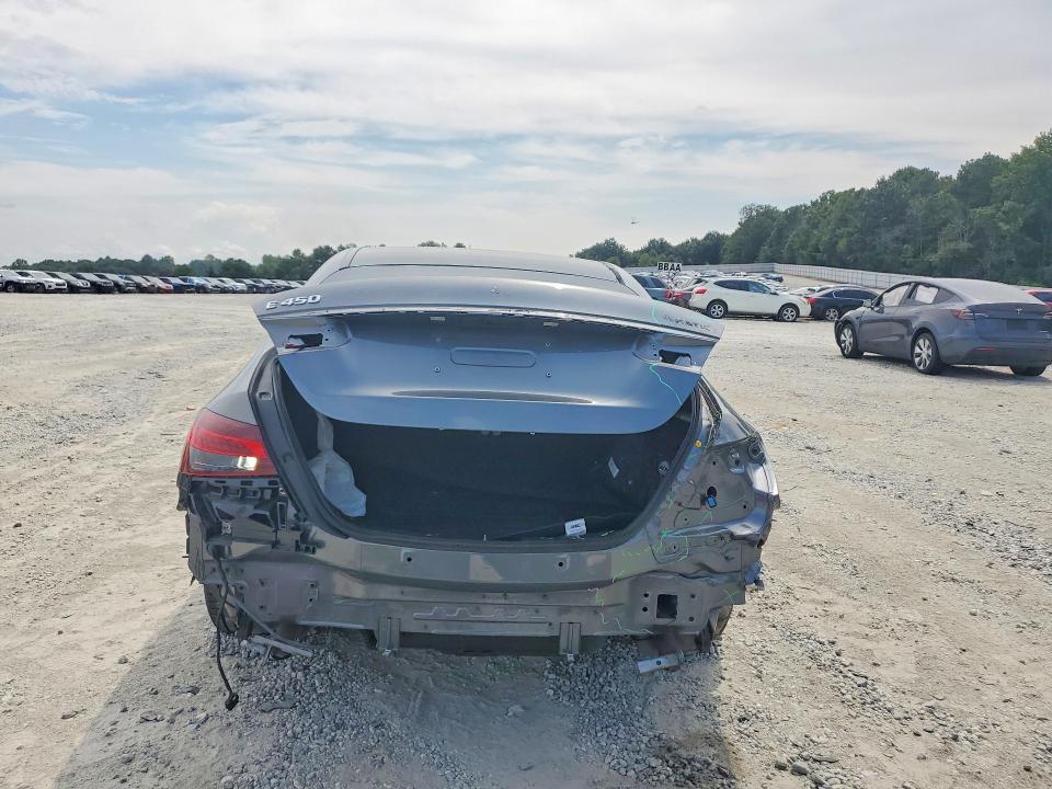 66631796 :رقم المزاد ، W1KZF5KB0MA999405 vin ، 2021 Mercedes-benz E مزاد بيع