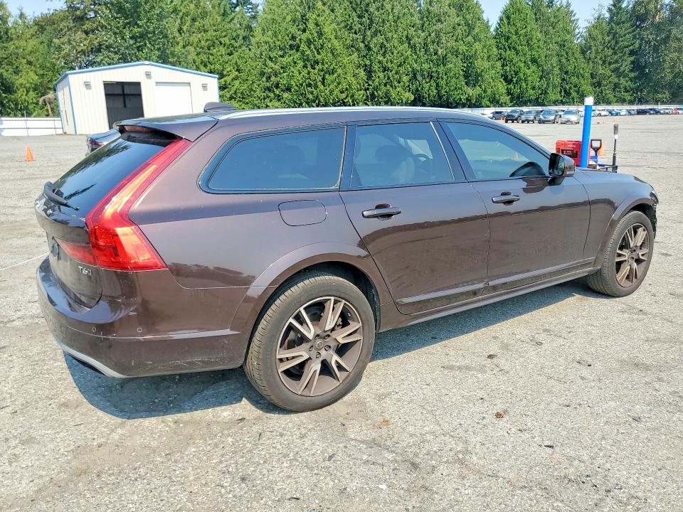 Продаж на аукціоні авто 2017 Volvo V90 Cross Country, vin: YV4A22NL3H1001661, номер лоту: 64249826