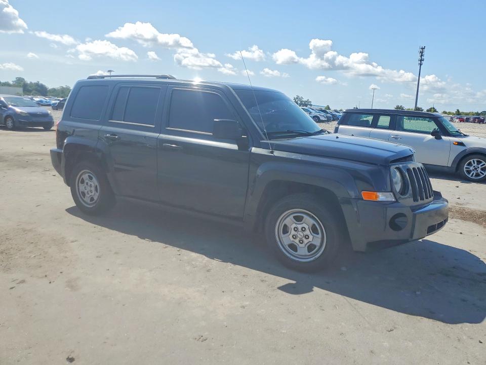 67126276 :رقم المزاد ، 1J4NT2GB3AD660120 vin ، 2010 Jeep Patriot مزاد بيع