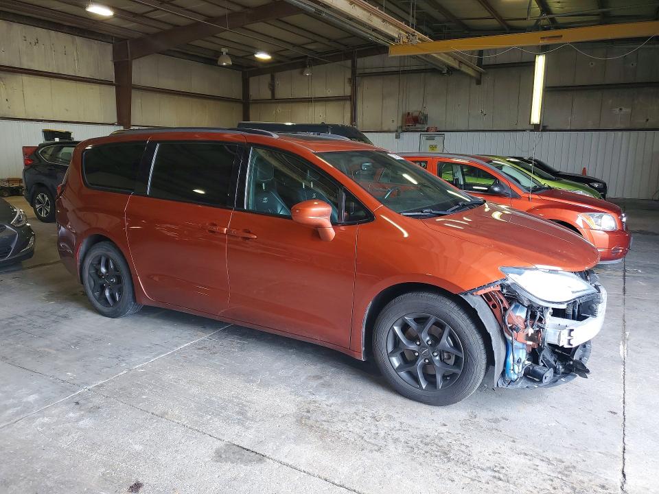 Продажа на аукционе авто 2018 Chrysler Pacifica, vin: 2C4RC1EG1JR258254, номер лота: 62398226