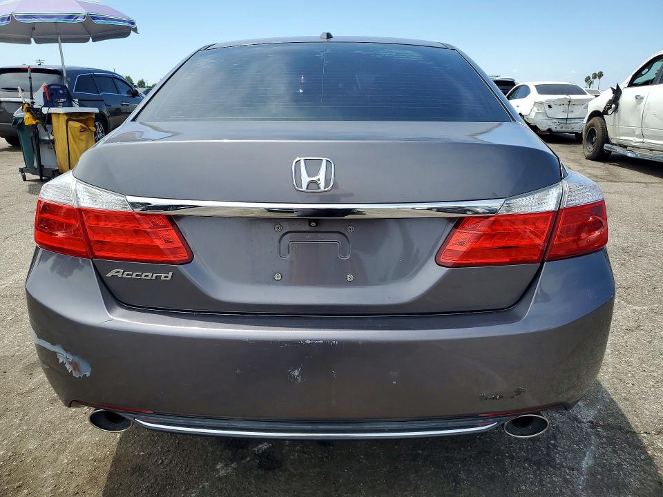 2015 Honda Accord მანქანა იყიდება აუქციონზე, vin: 1HGCR3F88FA010264, აუქციონის ნომერი: 65213466