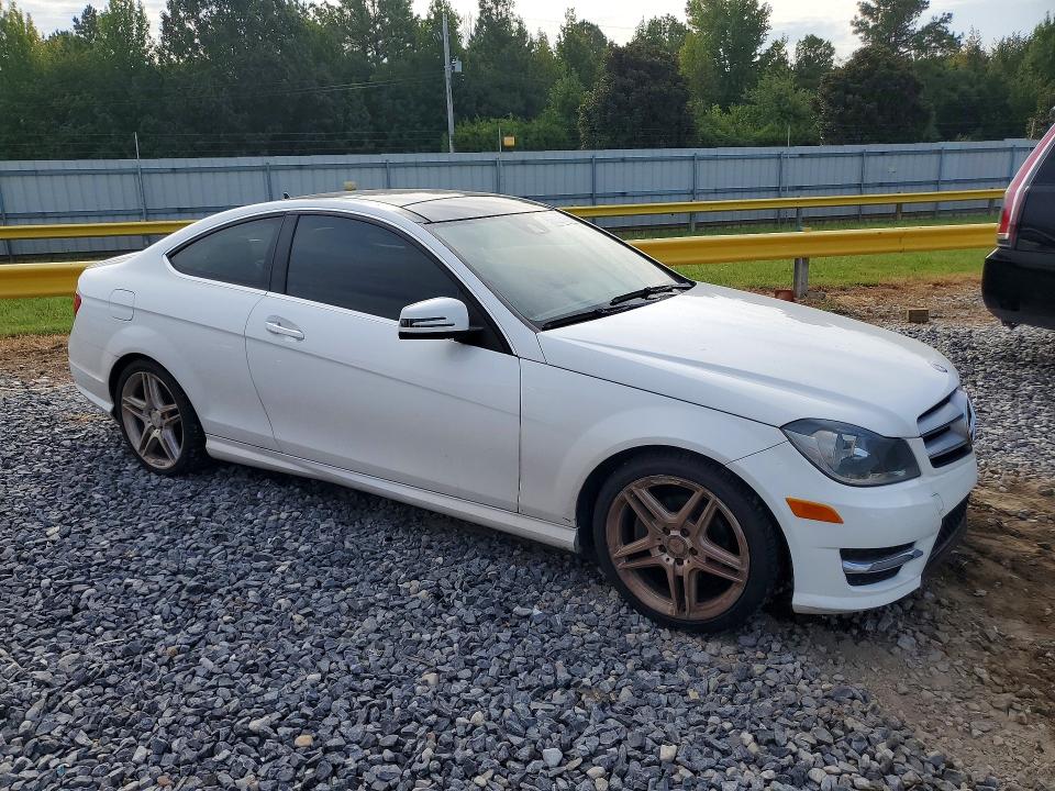 Продаж на аукціоні авто 2013 Mercedes-benz C, vin: WDDGJ4HB3DF956395, номер лоту: 65585946