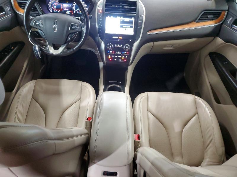 64263946 :رقم المزاد ، 5LMCJ2D95HUL62174 vin ، 2017 Lincoln Mkc مزاد بيع