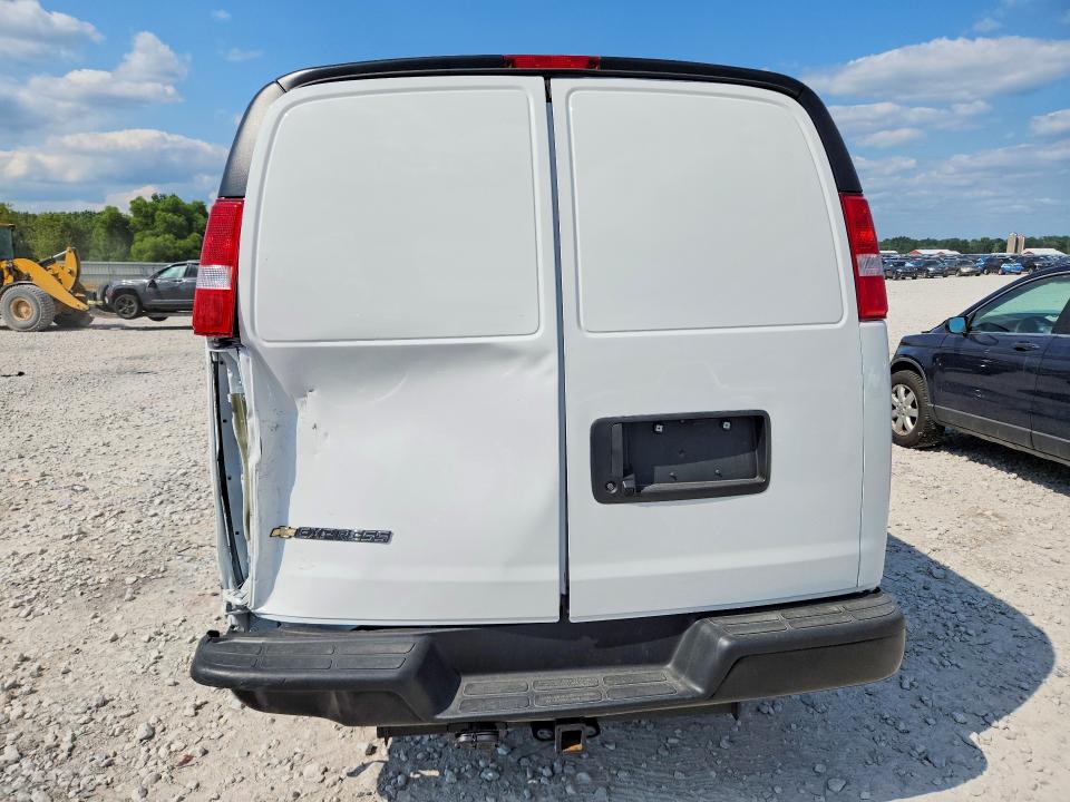 63151606 :رقم المزاد ، 1GCWGBF71S1272592 vin ، 2025 Chevrolet Express G2500 مزاد بيع