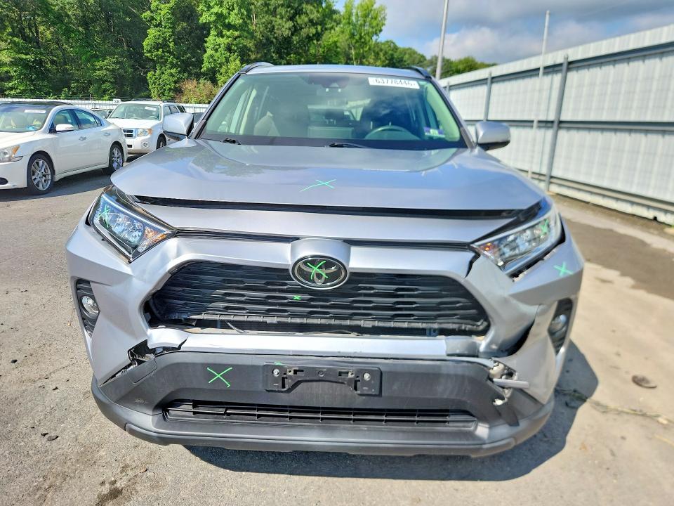 2019 Toyota Rav4 მანქანა იყიდება აუქციონზე, vin: JTMP1RFVXKD043890, აუქციონის ნომერი: 63778446