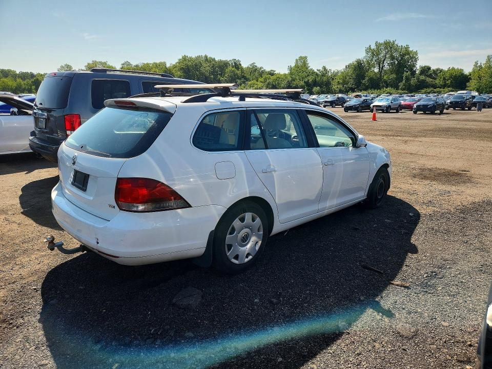 65256586 :رقم المزاد ، 3VWML7AJ2DM661103 vin ، 2013 Volkswagen Jetta مزاد بيع