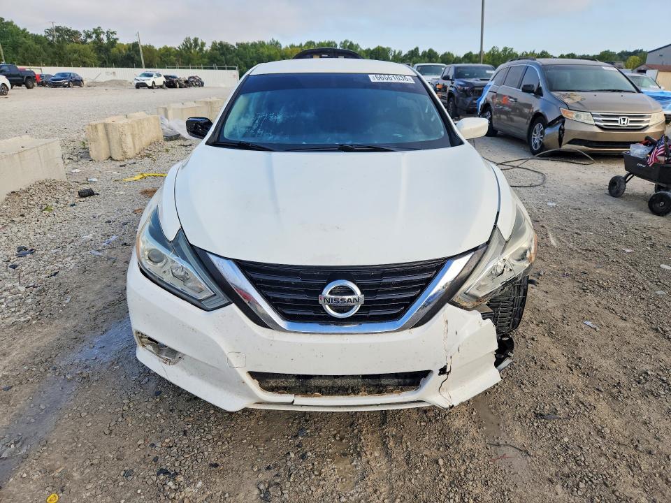 2017 Nissan Altima მანქანა იყიდება აუქციონზე, vin: 1N4AL3AP8HC251115, აუქციონის ნომერი: 66561036