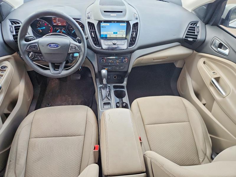 65689906 :رقم المزاد ، 1FMCU0GD7HUE42803 vin ، 2017 Ford Escape مزاد بيع