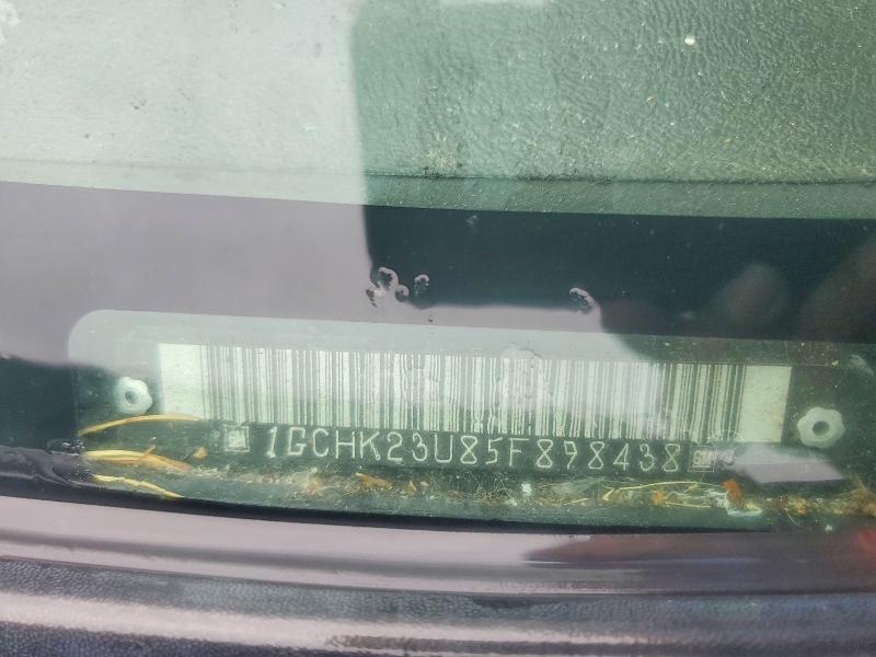 2005 Chevrolet Silverado მანქანა იყიდება აუქციონზე, vin: 1GCHK23U85F898438, აუქციონის ნომერი: 63302536