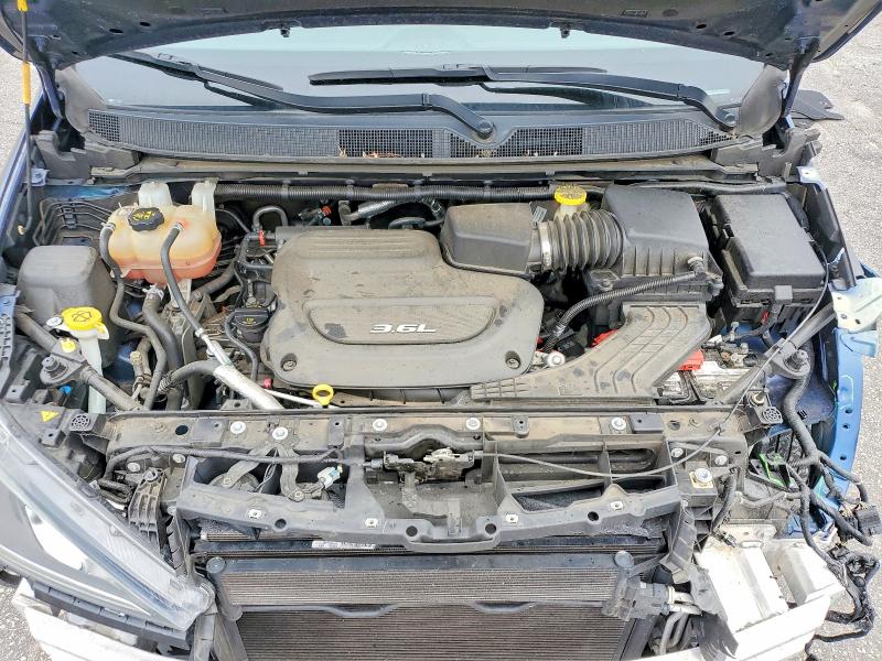 63561156 :رقم المزاد ، 2C4RC1GG5JR273918 vin ، 2018 Chrysler Pacifica مزاد بيع