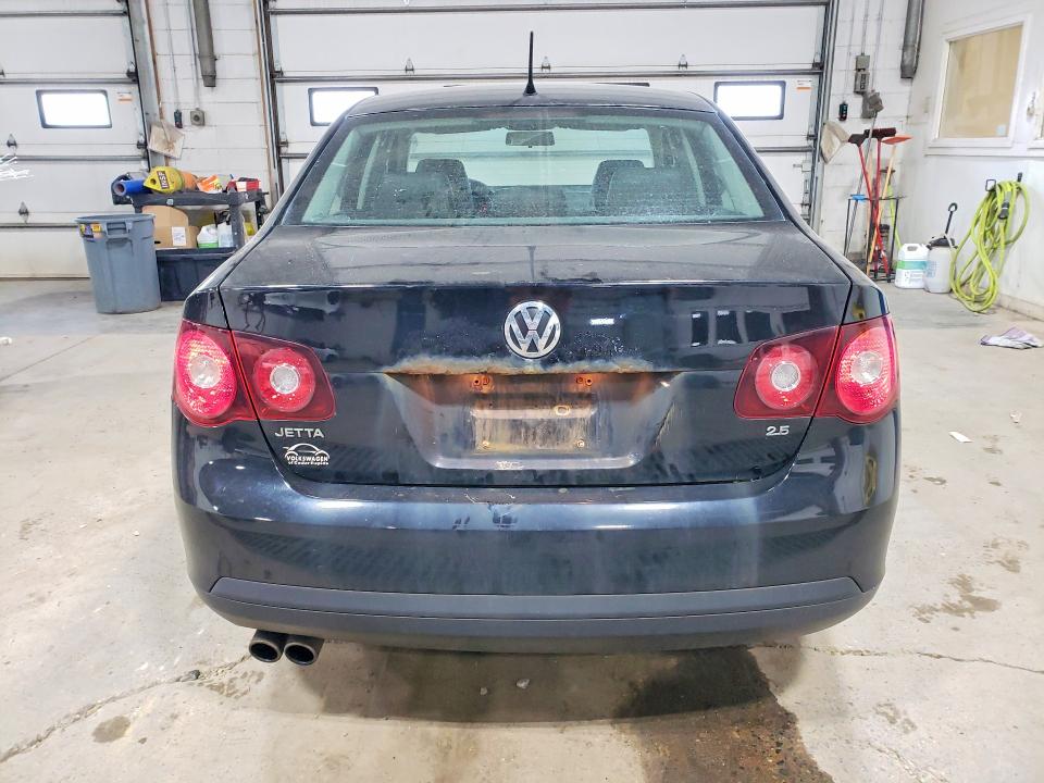 Продажа на аукционе авто 2010 Volkswagen Jetta, vin: 3VWAX7AJ5AM117214, номер лота: 65332076