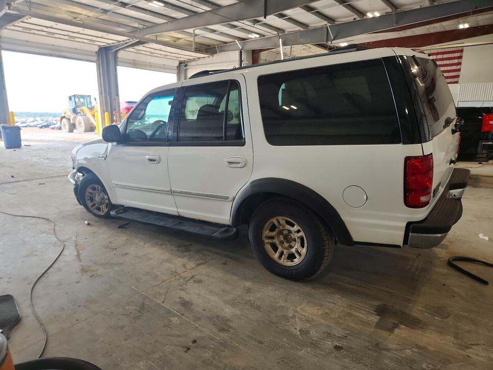 2000 Ford Expedition მანქანა იყიდება აუქციონზე, vin: 1FMRU1668YLA54231, აუქციონის ნომერი: 65376886