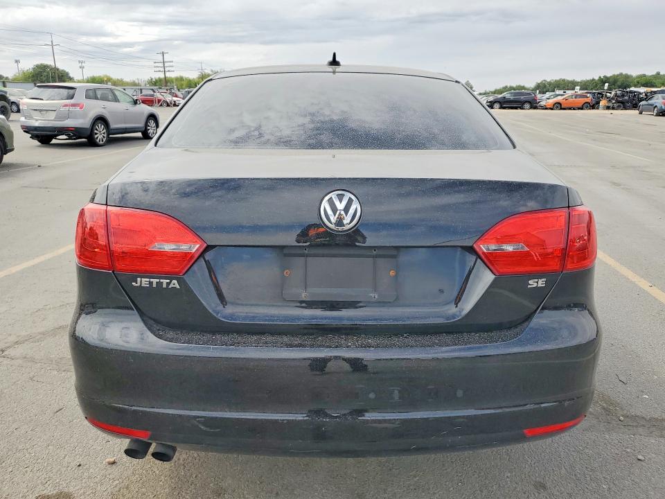65386196 :رقم المزاد ، 3VWB07AJ0EM415863 vin ، 2014 Volkswagen Jetta مزاد بيع