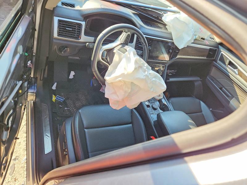 63479176 :رقم المزاد ، 1V2KR2CA2NC547712 vin ، 2022 Volkswagen Atlas مزاد بيع