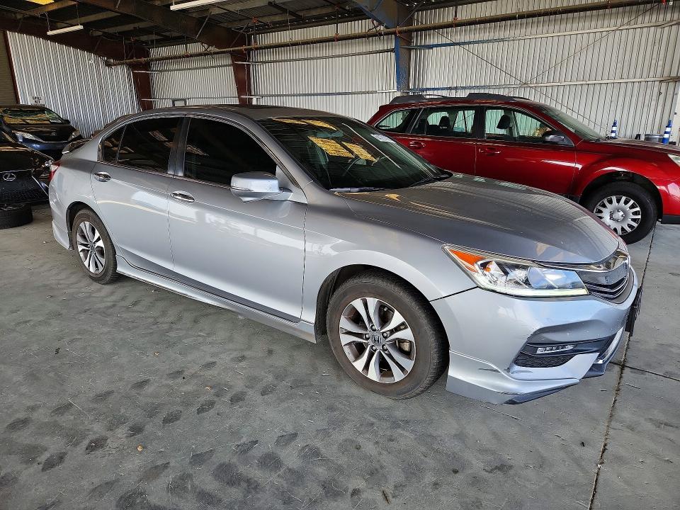 Продажа на аукционе авто 2017 Honda Accord, vin: 1HGCR2F7XHA151809, номер лота: 64121456
