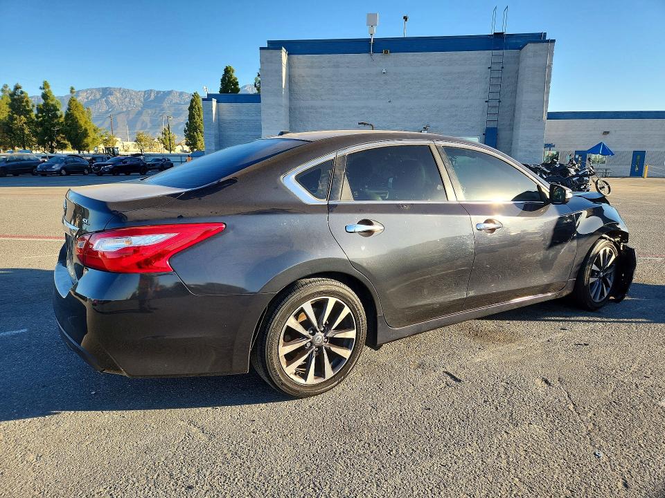 Продаж на аукціоні авто 2017 Nissan Altima, vin: 1N4AL3AP4HC177367, номер лоту: 64295746