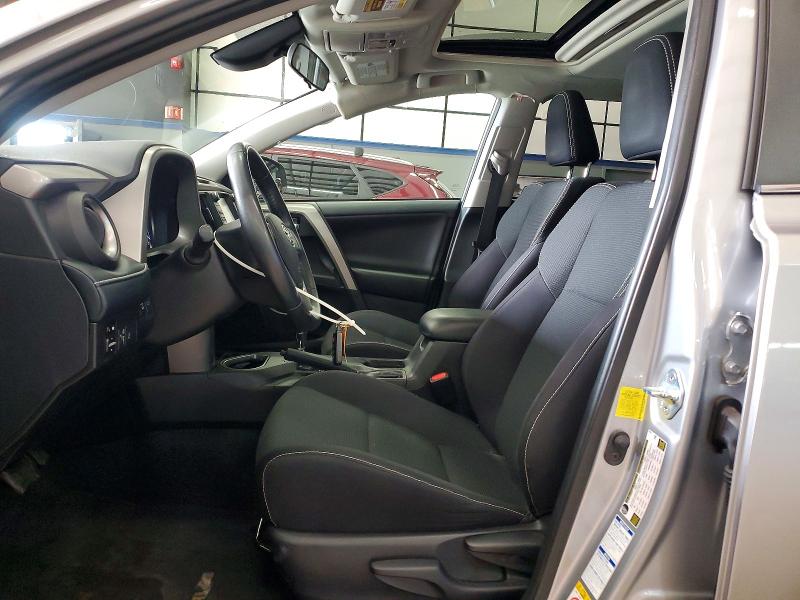 63696706 :رقم المزاد ، 2T3RFREV3JW796397 vin ، 2018 Toyota Rav4 مزاد بيع