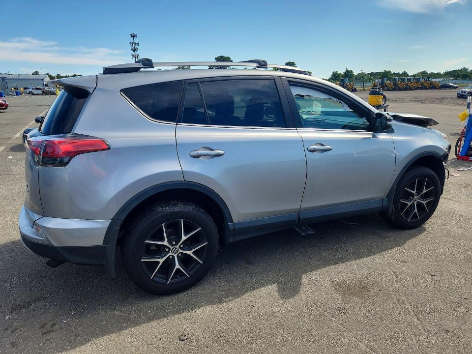 2018 Toyota Rav4 მანქანა იყიდება აუქციონზე, vin: 2T3JFREV6JW728267, აუქციონის ნომერი: 63906006