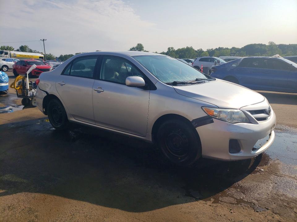 64022396 :رقم المزاد ، 2T1BU4EE0BC646480 vin ، 2011 Toyota Corolla مزاد بيع