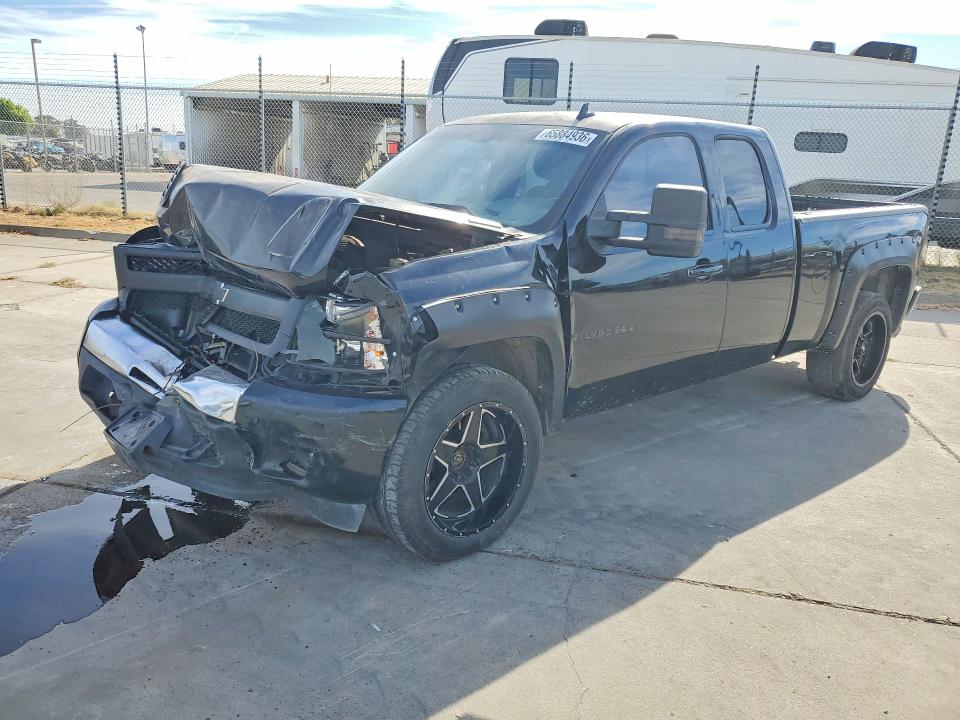 65884936 :رقم المزاد ، 1GCRKSE39BZ139820 vin ، 2011 Chevrolet Silverado مزاد بيع