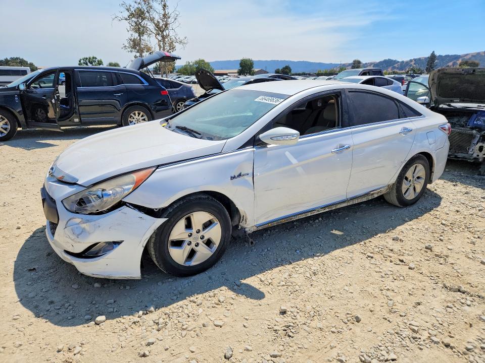2015 Hyundai Sonata Hybrid მანქანა იყიდება აუქციონზე, vin: KMHEC4A40FA127450, აუქციონის ნომერი: 66469636