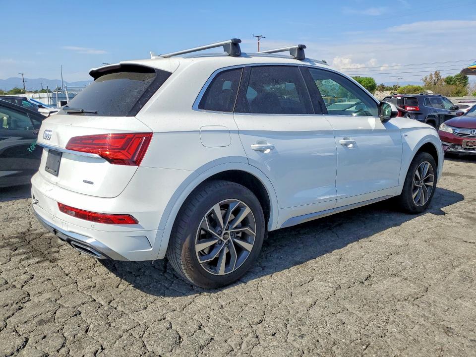Продаж на аукціоні авто 2022 Audi Q5, vin: WA1GAAFYXN2078175, номер лоту: 64656936
