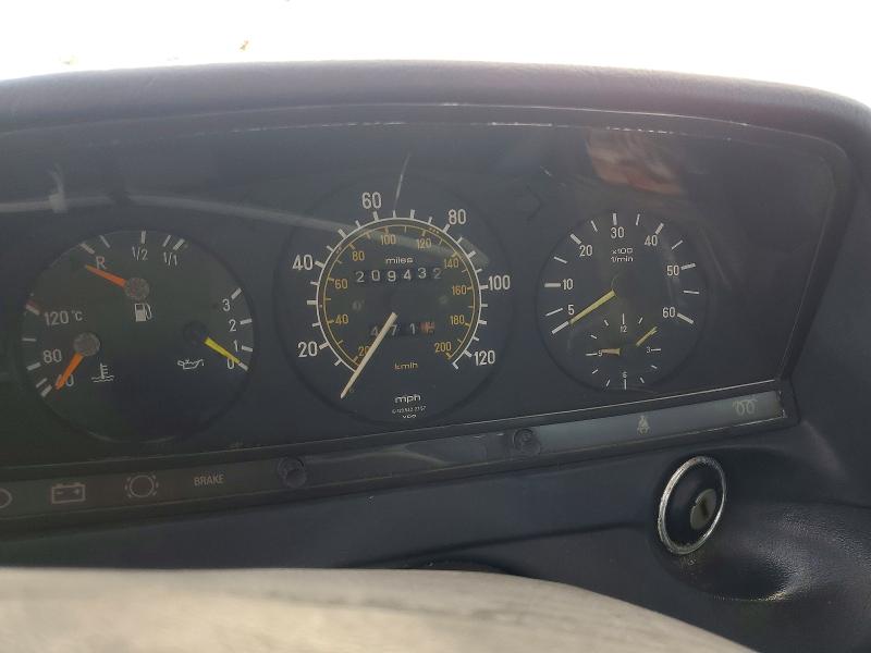 65489336 :رقم المزاد ، WDBAB33C8FA272934 vin ، 1985 Mercedes-benz 300 مزاد بيع