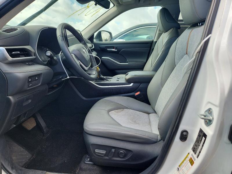 Продажа на аукционе авто 2023 Toyota Highlander, vin: 5TDABRCH6PS581340, номер лота: 62566906