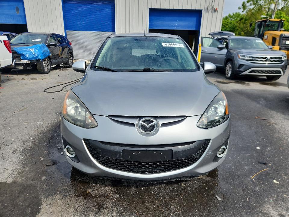 2011 Mazda Mazda 2 მანქანა იყიდება აუქციონზე, vin: JM1DE1HY5B0102237, აუქციონის ნომერი: 67088056