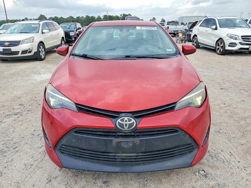 67435976 :رقم المزاد ، 5YFBURHE2HP578815 vin ، 2017 Toyota Corolla مزاد بيع