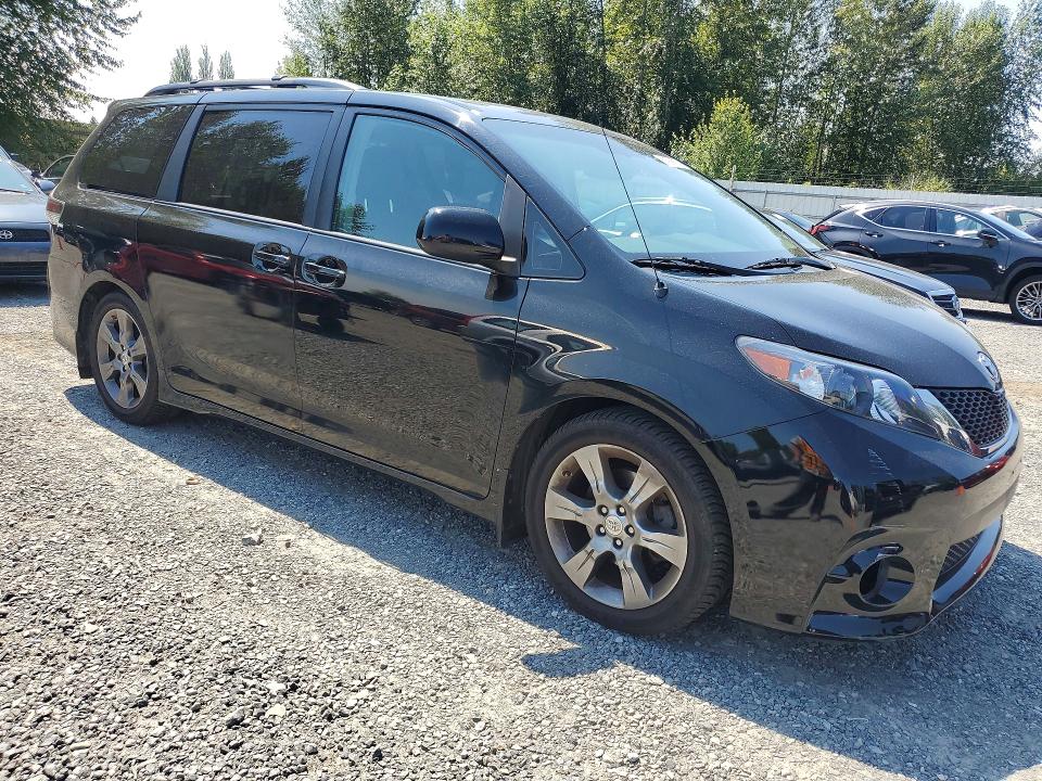 63768656 :رقم المزاد ، 5TDXK3DC7CS218971 vin ، 2012 Toyota Sienna مزاد بيع