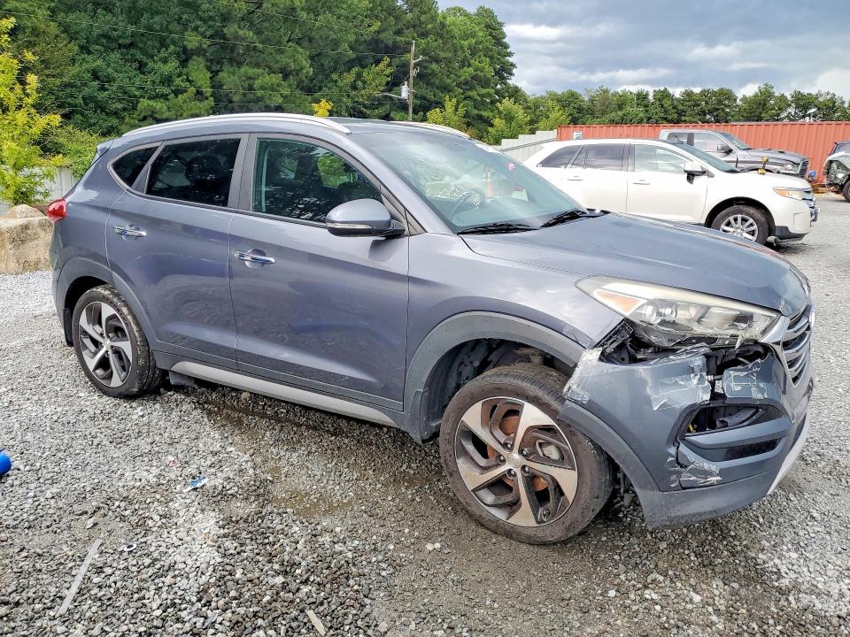 2017 Hyundai Tucson მანქანა იყიდება აუქციონზე, vin: KM8J33A23HU352289, აუქციონის ნომერი: 64562746