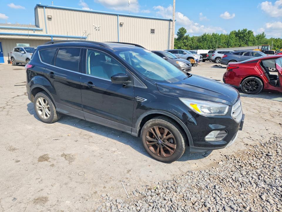 2018 Ford Escape მანქანა იყიდება აუქციონზე, vin: 1FMCU9GD8JUD58046, აუქციონის ნომერი: 63805086