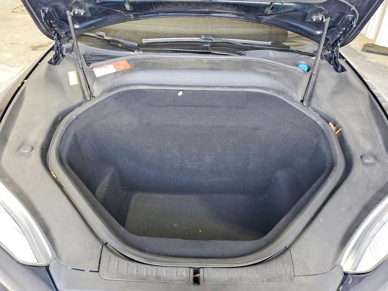 2015 Tesla Model S მანქანა იყიდება აუქციონზე, vin: 5YJSA1H27FF082062, აუქციონის ნომერი: 64305396