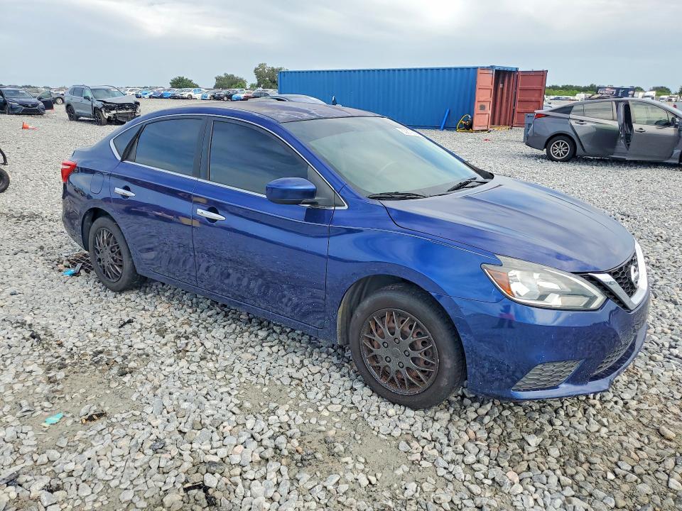 Продажа на аукционе авто 2016 Nissan Sentra, vin: 3N1AB7AP5GY217971, номер лота: 63879026