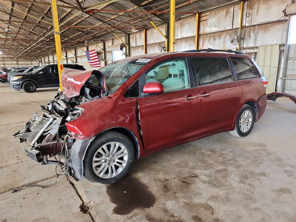Auction sale of the 2013 Toyota Sienna, vin: 5TDYK3DC8DS393672, lot number: 63913386