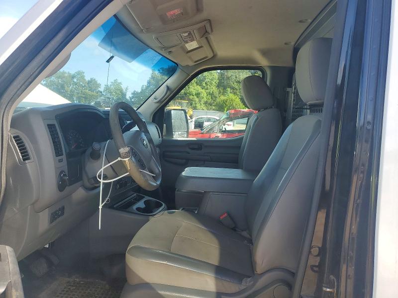 64106006 :رقم المزاد ، 1N6BF0KY4HN803853 vin ، 2017 Nissan Nv مزاد بيع