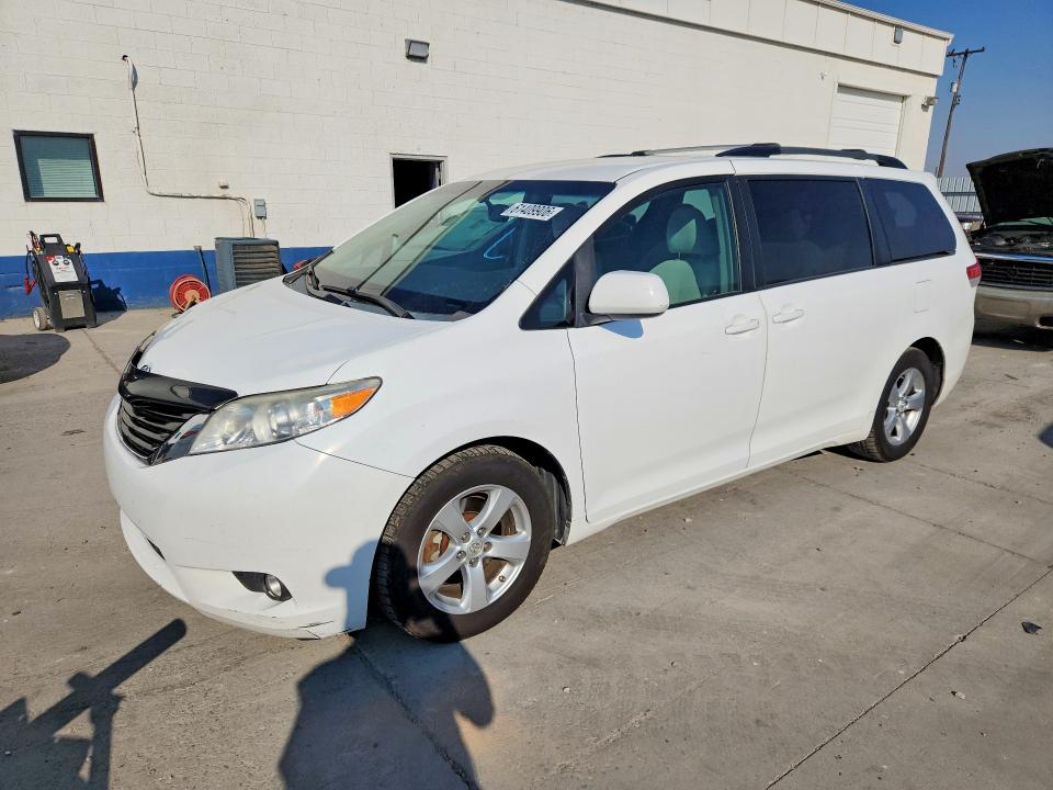 Auction sale of the 2011 Toyota Sienna, vin: 5TDKK3DC9BS146695, lot number: 61409906
