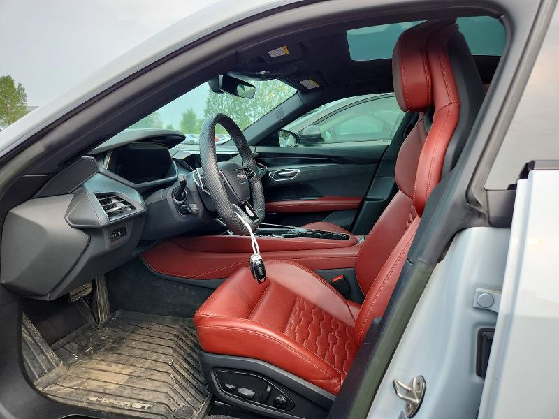 61943126 :رقم المزاد ، WAUFJBFW2P7003432 vin ، 2023 Audi E-tron Gt مزاد بيع