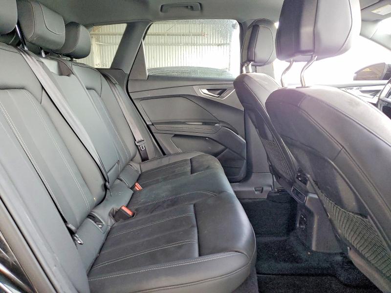 64332326 :رقم المزاد ، WA1KUBFZ5RP059560 vin ، 2024 Audi Q4 E-tron مزاد بيع