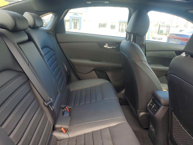 2023 Kia Forte მანქანა იყიდება აუქციონზე, vin: 3KPF54AD2PE648803, აუქციონის ნომერი: 65193186