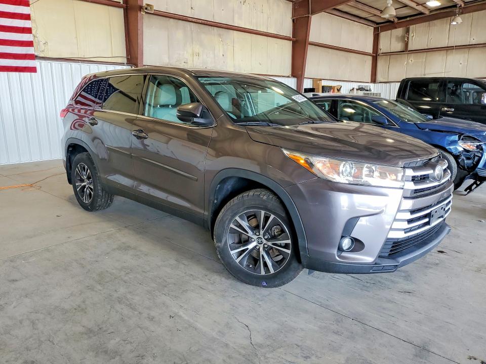 Продажа на аукционе авто 2019 Toyota Highlander, vin: 5TDBZRFH2KS935665, номер лота: 65851056